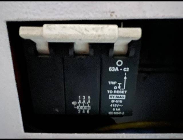 INDUSTRIAL PROPERTY TO RENT IN HENNOPSPARK